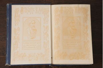 アンティーク雑貨　イギリスアンティーク　CHARLES DICKENS(チャールズ・ディケンズ)　本(洋書、英字本、小説)2冊セット