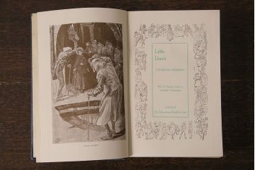 アンティーク雑貨　英国アンティーク　CHARLES DICKENS(チャールズ・ディケンズ)　洋書(本、英字本、小説)2冊セット(1)