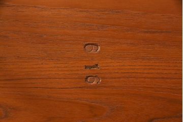 アンティーク雑貨　北欧ビンテージ　G-PLAN　チーク材　なめらかな風合いのネストテーブル(サイドテーブル、花台)