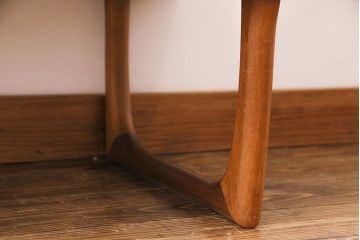 北欧家具　デンマーク製　引き手のデザインがおしゃれなチェスト(引き出し)