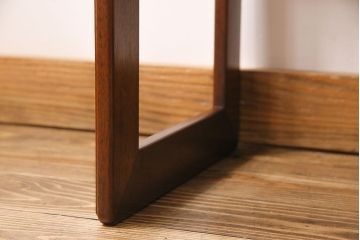 アンティーク雑貨　北欧ビンテージ　G-PLAN(ジープラン)　チーク材　スタイリッシュなデザインのネストテーブル(サイドテーブ  ル、カフェテーブル、花台)