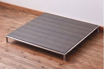 中古　B&B　シンプルなディティールが美しいローテーブル(センターテーブル)(定価約30万円)(1)