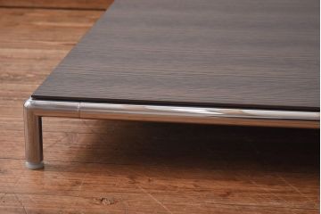 中古　B&B　シンプルなディティールが美しいローテーブル(センターテーブル)(定価約30万円)(1)