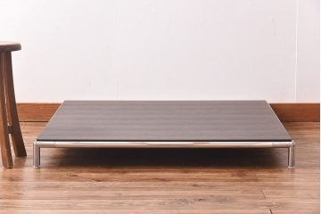 中古　B&B　シンプルなディティールが美しいローテーブル(センターテーブル)(定価約30万円)(1)