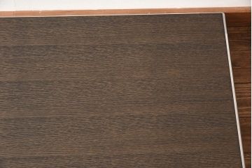 中古　B&B　シンプルなディティールが美しいローテーブル(センターテーブル)(定価約30万円)(2)