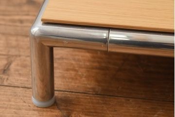 中古　B&B　シンプルなディティールが美しいローテーブル(センターテーブル、リビングテーブル)(定価約30万円)(3)(R-028867)