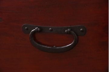 アンティーク家具　和製アンティーク　太鼓鋲が堂々とした印象を放つリメイク時代箪笥ローチェスト(サイドチェスト、ローボード)