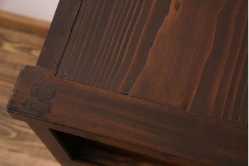 アンティーク家具　和製アンティーク　前面ケヤキ材　結霜ガラスが魅力の鉄脚キャビネット(食器棚、収納棚)