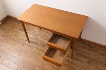 北欧家具　チーク材　スライド式の引き出しがおしゃれな片袖デスク(机、在宅ワーク、在宅用作業台)