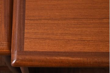 アンティーク雑貨　北欧ビンテージ　G-PLAN　お洒落なタイルネストテーブル(カフェテーブル、サイドテーブル)