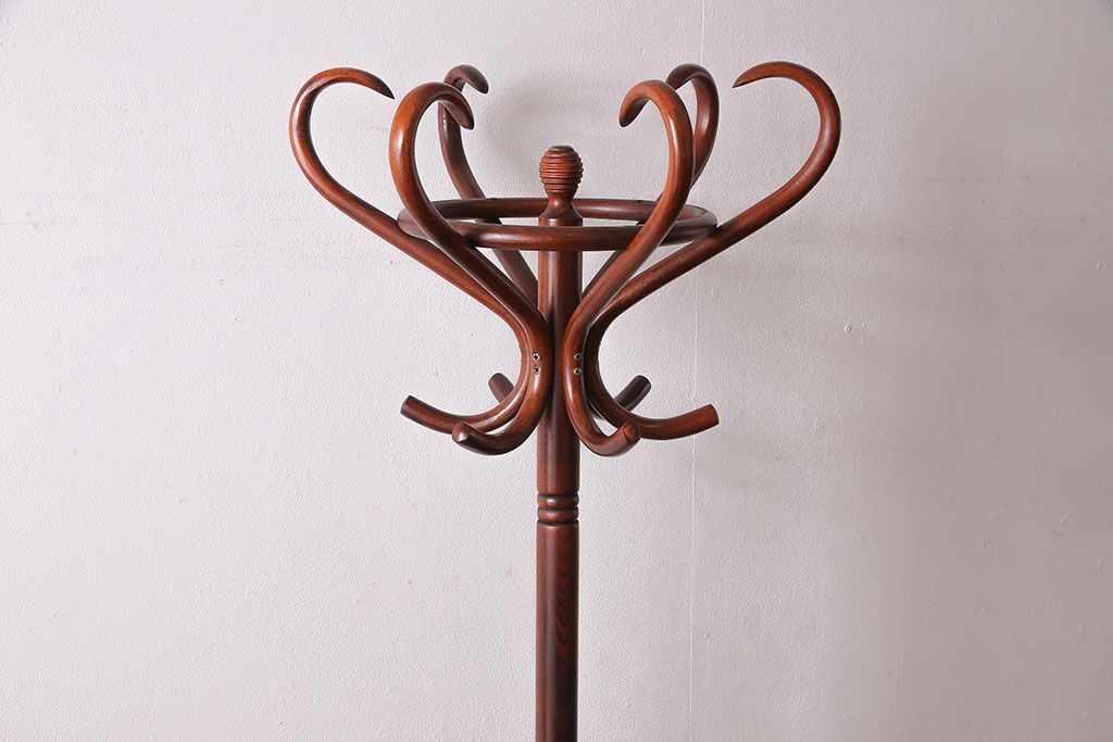 アンティーク雑貨　ビンテージ　ベントウッド(曲げ木)　トップデザインが目を引くコートスタンド(ハットスタンド)