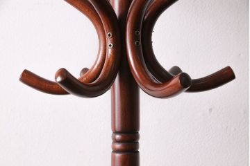 アンティーク雑貨　ビンテージ　ベントウッド(曲げ木)　トップデザインが目を引くコートスタンド(ハットスタンド)