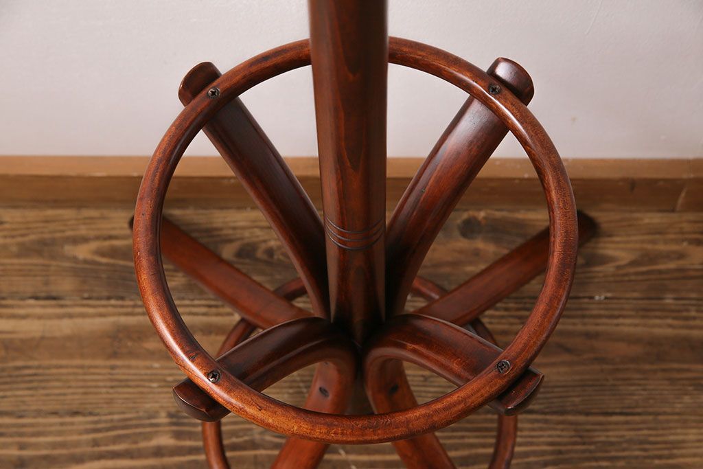 アンティーク雑貨　ビンテージ　ベントウッド(曲げ木)　トップデザインが目を引くコートスタンド(ハットスタンド)