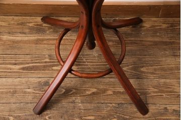 アンティーク雑貨　ビンテージ　ベントウッド(曲げ木)　トップデザインが目を引くコートスタンド(ハットスタンド)