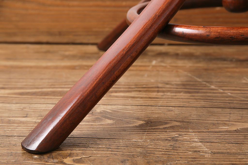 アンティーク雑貨　ビンテージ　ベントウッド(曲げ木)　トップデザインが目を引くコートスタンド(ハットスタンド)