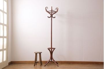 アンティーク雑貨　ビンテージ　ベントウッド(曲げ木)　トップデザインが目を引くコートスタンド(ハットスタンド)