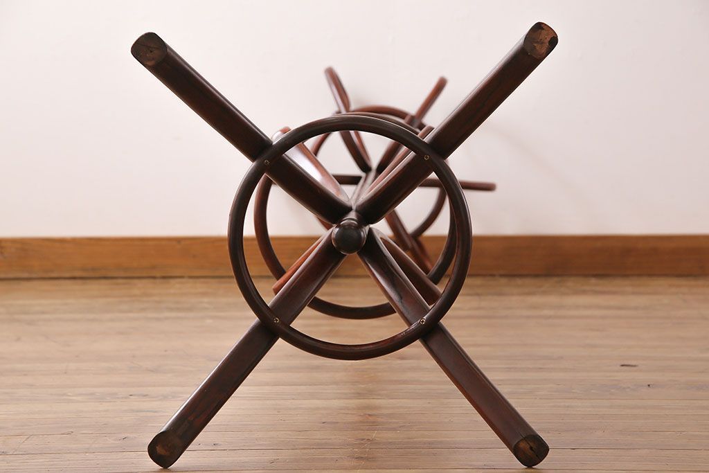 アンティーク雑貨　ビンテージ　ベントウッド(曲げ木)　トップデザインが目を引くコートスタンド(ハットスタンド)