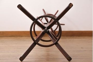 アンティーク雑貨　ビンテージ　ベントウッド(曲げ木)　トップデザインが目を引くコートスタンド(ハットスタンド)