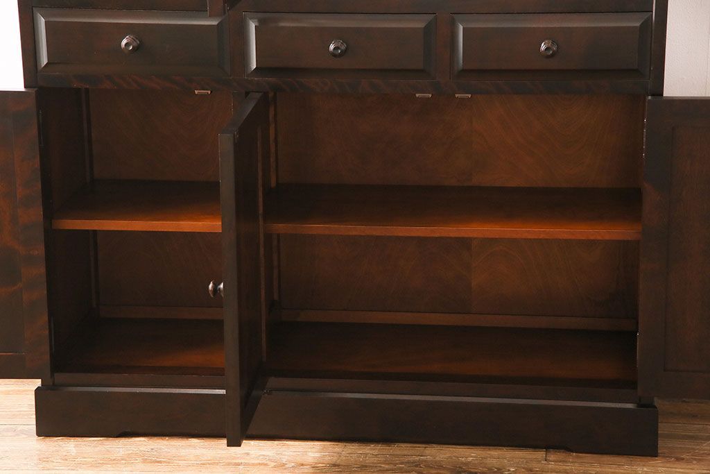 中古　美品　北海道民芸家具　HM165K　収納力抜群のシックな食器棚(カップボード、キャビネット)(定価約57万円)