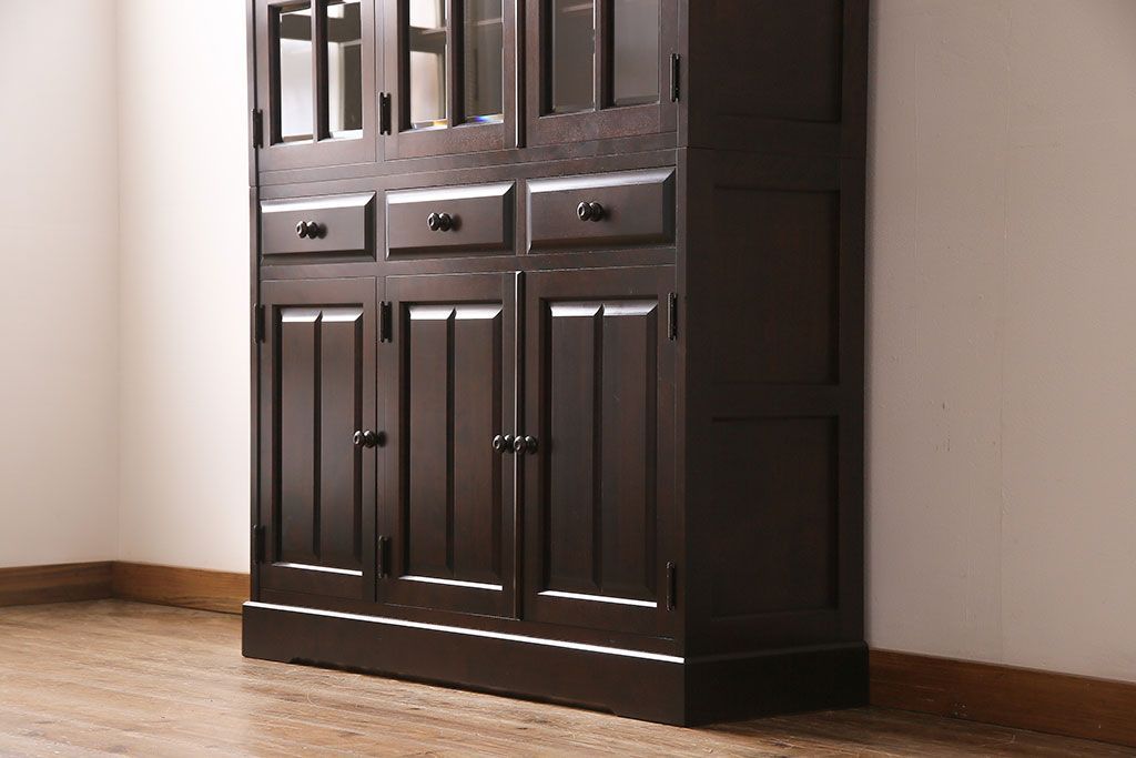 中古　美品　北海道民芸家具　HM165K　収納力抜群のシックな食器棚(カップボード、キャビネット)(定価約57万円)