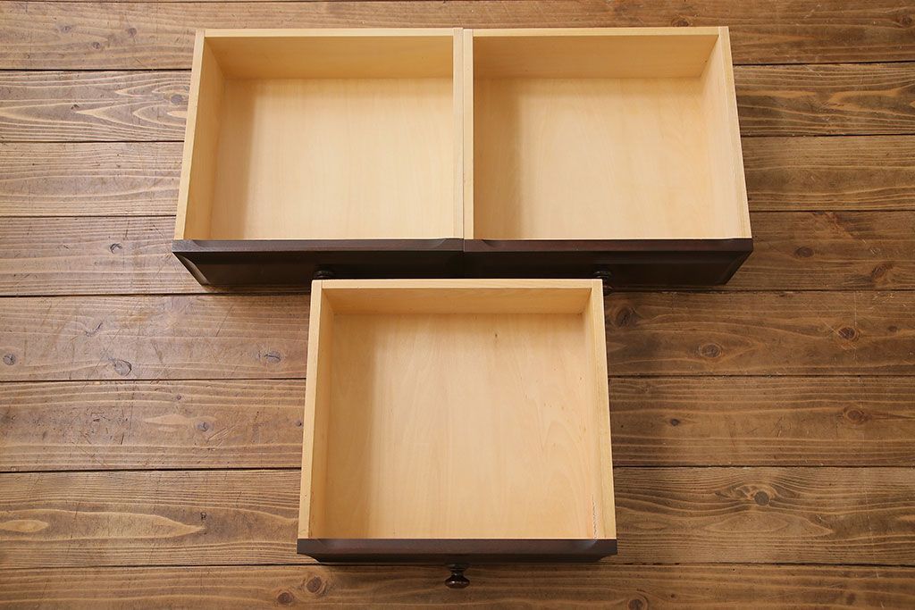 中古　美品　北海道民芸家具　HM165K　収納力抜群のシックな食器棚(カップボード、キャビネット)(定価約57万円)