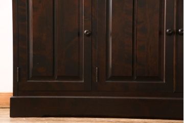 中古　美品　北海道民芸家具　HM165K　収納力抜群のシックな食器棚(カップボード、キャビネット)(定価約57万円)