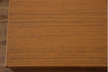 ヴィンテージ家具　北欧ビンテージ　チーク材　スタイリッシュなデザインのサイドチェスト(サイドボード、ローチェスト、引き出し)
