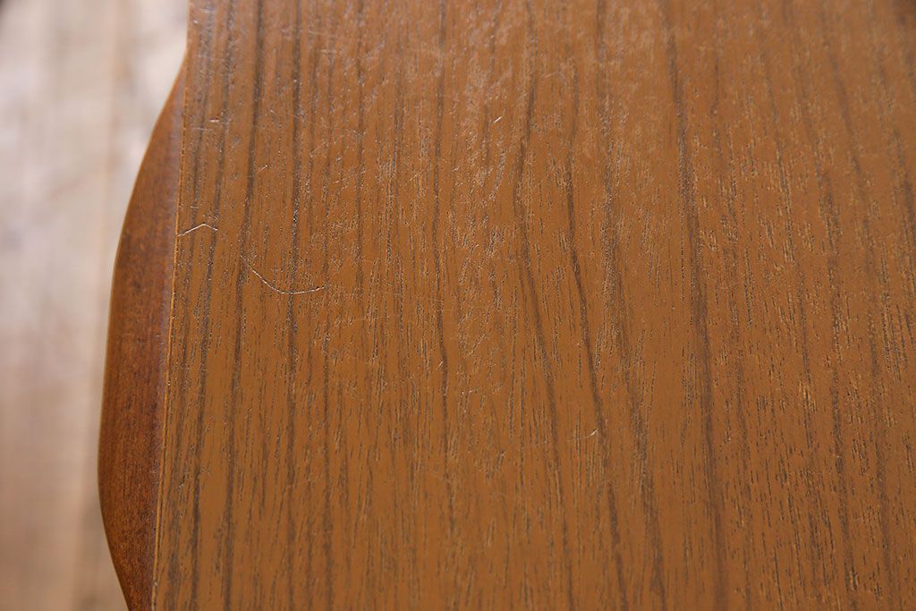 ヴィンテージ家具　北欧ビンテージ　チーク材　スタイリッシュなデザインのサイドチェスト(サイドボード、ローチェスト、引き出し)