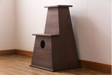 アンティーク雑貨　昭和レトロ　ヒノキ材　味わいのある雰囲気が魅力の踏み台(花台)