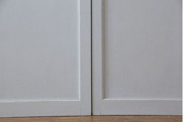 ペイント家具　色ガラス入り!十字の格子がおしゃれなガラス戸(引き戸、建具)(2枚組)