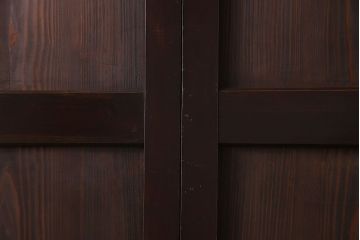 和製アンティーク　深い色味が渋さを醸す板戸(引き戸、建具)(2枚組)