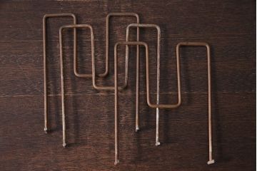 アンティーク雑貨　昭和レトロ　ナラ材の温かみのある質感が魅力の組み立て式ブックスタンド(本立て)