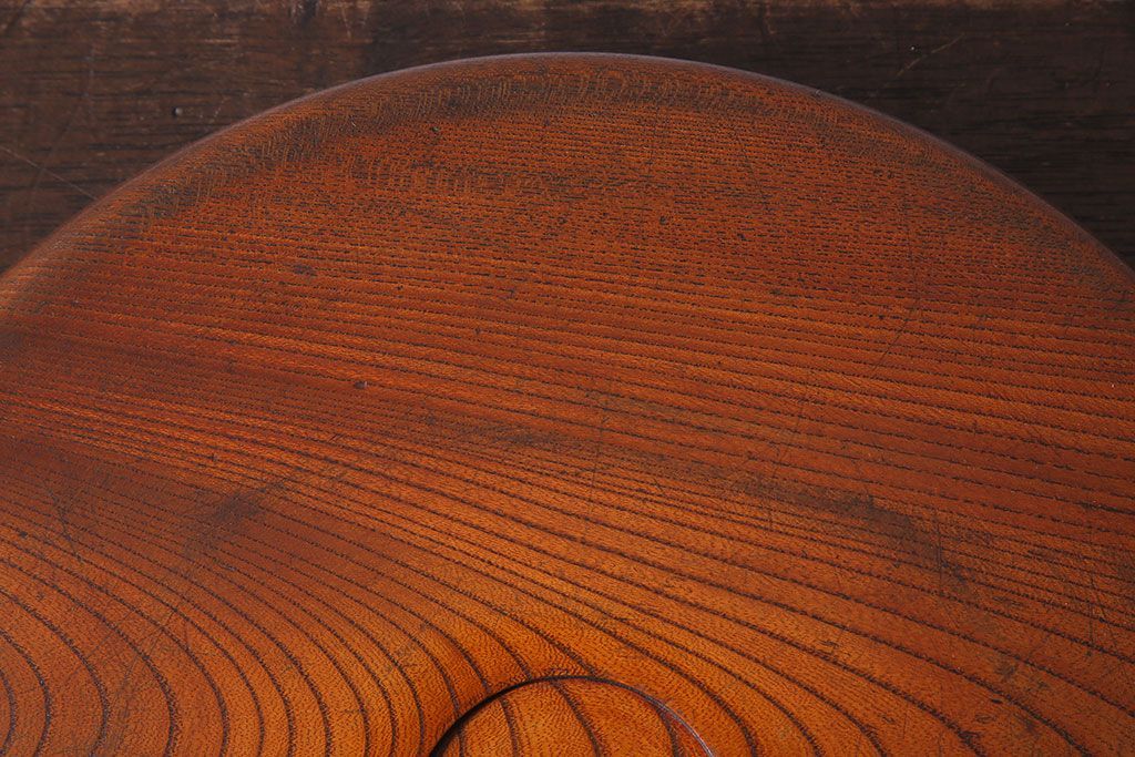 アンティーク雑貨　和製アンティーク　飴色の風合いが美しい丸盆(お盆、トレー)