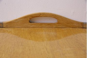 アンティーク雑貨　昭和中期　オーク(ナラ)材　素朴な雰囲気漂うお盆(木製トレー)(2)