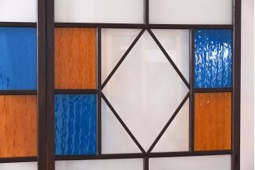 大正ロマン　色ガラス入り　レトロなデザインのガラス戸(引き戸、建具)4枚組