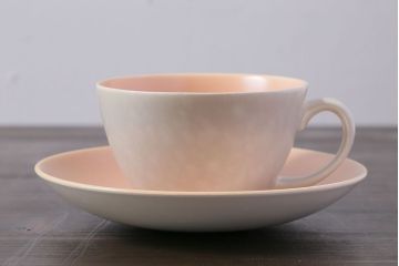 イギリスビンテージ　Poole Pottery(プール・ポタリー)　Twintone(ツイントーン)　Peach Bloom×Seagull　カップ&ソーサー