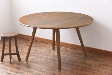 アンティーク家具　イギリスERCOL(アーコール)　シンプルなデザインのドロップリーフテーブル(エクステンションテーブル、ダイニングテーブル)