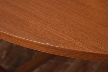 ヴィンテージ家具　G-plan(ジープラン)　北欧ビンテージ　チーク材　珍しいデザインのドロップリーフテーブル(ダイニングテーブル)