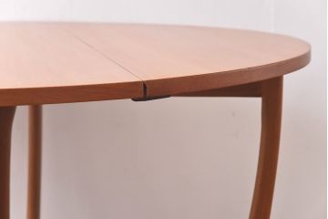ヴィンテージ家具　G-plan(ジープラン)　北欧ビンテージ　チーク材　珍しいデザインのドロップリーフテーブル(ダイニングテーブル)