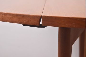 ヴィンテージ家具　G-plan(ジープラン)　北欧ビンテージ　チーク材　珍しいデザインのドロップリーフテーブル(ダイニングテーブル)