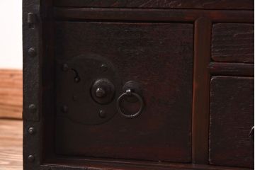 アンティーク家具　古民具　ケヤキ材　重厚な佇まいが魅力的な明治期の船箪笥(掛硯型、懸硯型、舟箪笥、タンス)(小)
