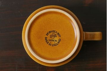 アンティーク雑貨　イギリスビンテージ　HORNSEA(ホーンジー)　Saffron(サフラン)　レトロでかわいらしいトリオ2客セット(1)