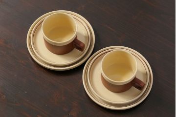 イギリスビンテージ　HORNSEA(ホーンジー)　CINNAMON(シナモン)　カップ&ソーサー&プレート　トリオ2客(2)