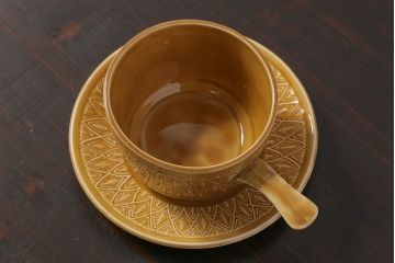 アンティーク雑貨　イギリスビンテージ　Staffordshire Potteries Ltd(スタッフォードシャーポタリー)　スープカップ&ソーサー(スープボウル)1客