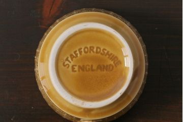 アンティーク雑貨　イギリスビンテージ　Staffordshire Potteries Ltd(スタッフォードシャーポタリー)　スープカップ&ソーサー(スープボウル)1客