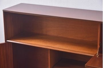 北欧家具　G-PLAN(ジープラン)　BBシリーズ(Black&Brass)のキャビネット(収納棚、サイドキャビネット)