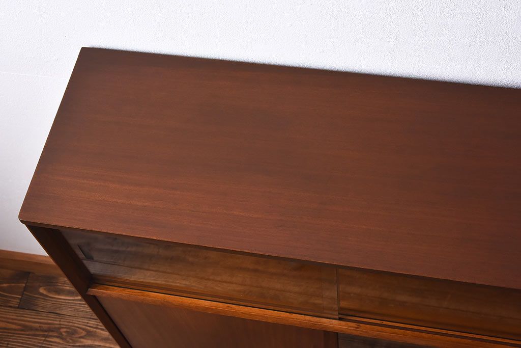 北欧家具　G-PLAN(ジープラン)　BBシリーズ(Black&Brass)のキャビネット(収納棚、サイドキャビネット)