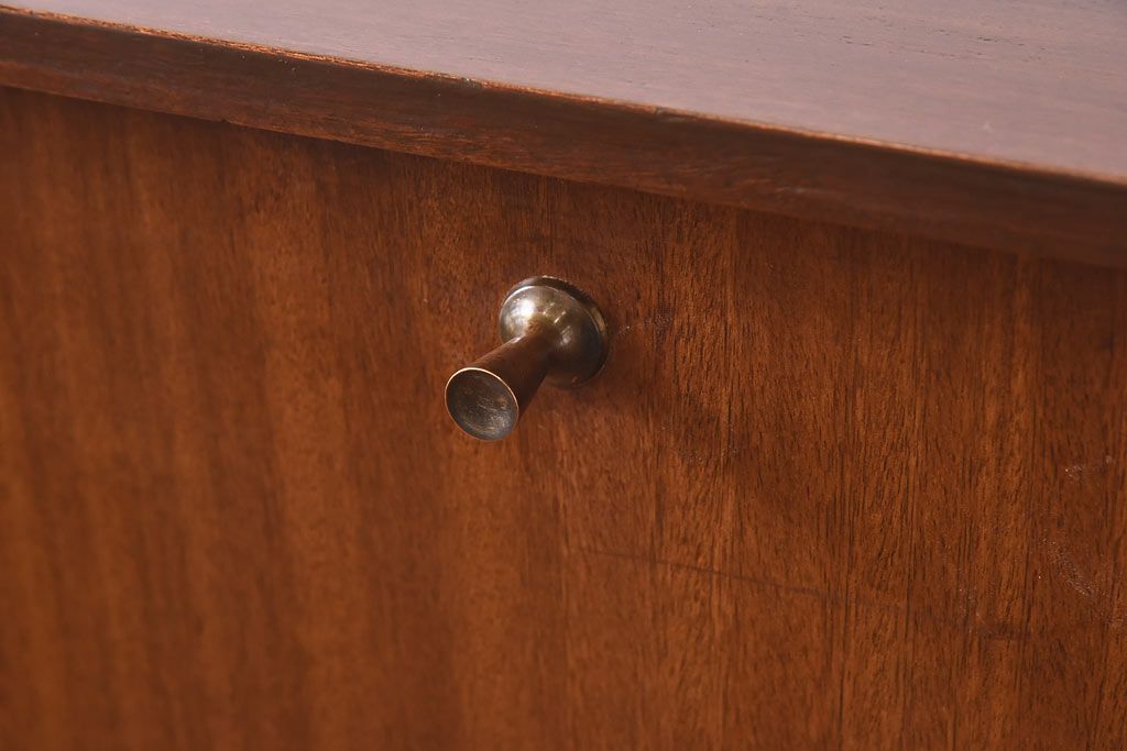 北欧家具　G-PLAN(ジープラン)　BBシリーズ(Black&Brass)のキャビネット(収納棚、サイドキャビネット)