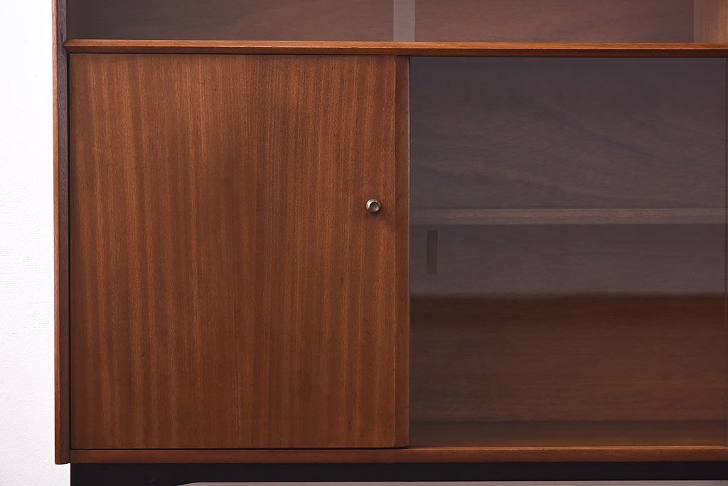 北欧家具　G-PLAN(ジープラン)　BBシリーズ(Black&Brass)のキャビネット(収納棚、サイドキャビネット)