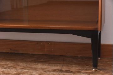 北欧家具　G-PLAN(ジープラン)　BBシリーズ(Black&Brass)のキャビネット(収納棚、サイドキャビネット)